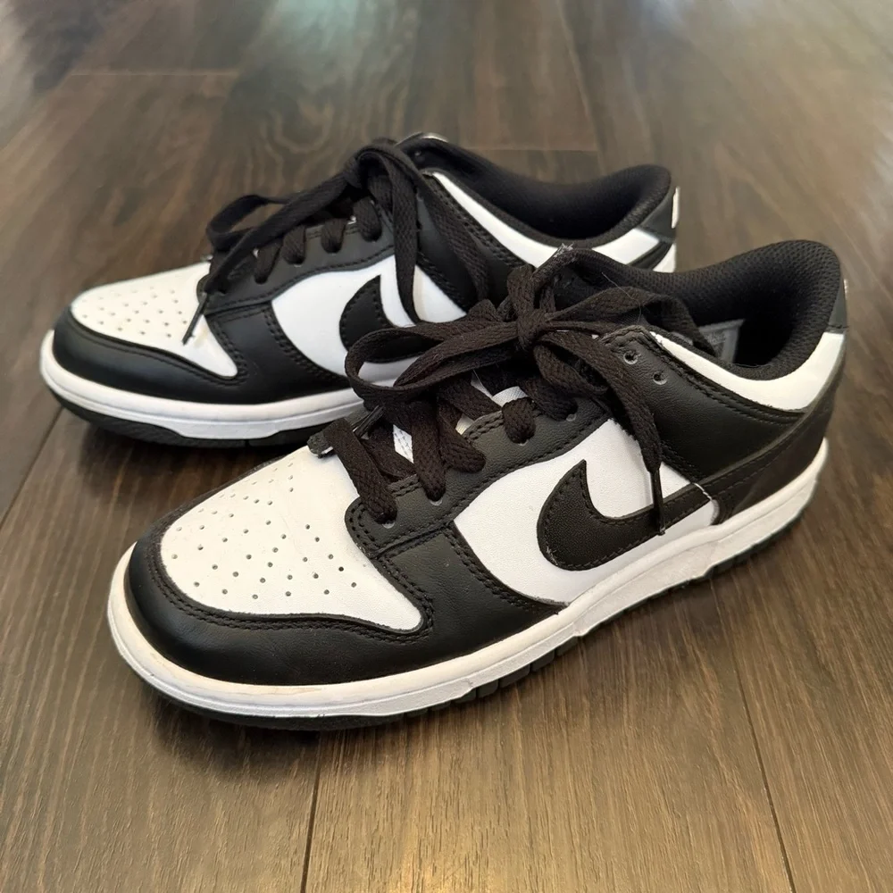 Nike Dunk Retro Lows Black White Sneakers Pandas